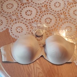 Strapless Maidenform Bra with Attachable Straps